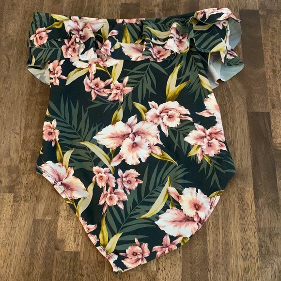 Kona Sol one piece bathing suit. Gorgeous! - Picture 8 of 11